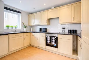 Wembley Luxe One-Bed Retreat - Image 3