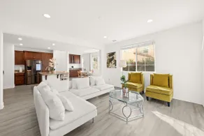 2200SF Sweet 4B3B｜Near Disney｜FiberWiFi & 85 in TV - Image 3