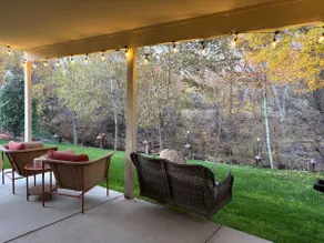 Clear Creek Retreat with jacuzzi on the creek - Image 3