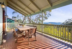 Blue Mountains Retreat with Stunning Views - Image 5