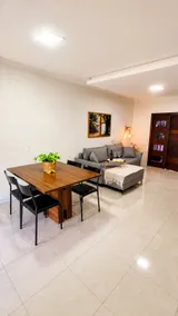 2-bedroom house 400m from BR10 - 2 Garages - Image 4