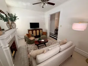 Charming Bellevue Hideaway • 1 BR Retreat - Image 4