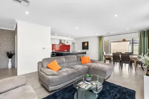 Landsdale's Modern Poolside Home - Image 4