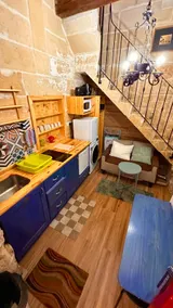 Vintage House - Image 2