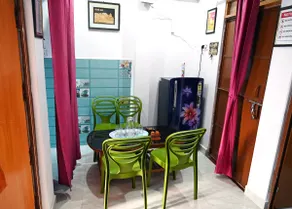Elegant Luxury 2BHK Apt. with Balcony in Varanasi - Image 4