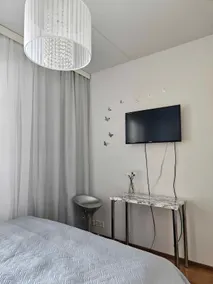 Apartment by the sea with good transport connections - Image 5