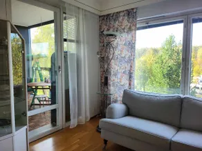 Apartment by the sea with good transport connections - Image 4