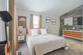 Spacious modern getaway close to Notre Dame - Image 5