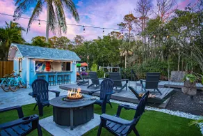 Waterfront Home | Fire Pit, Outdoor Bar, Kayaks - Image 4