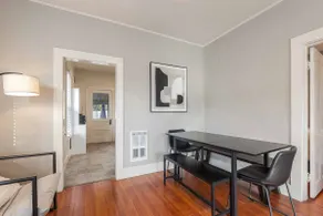 Bright & Cozy Home in Midtown - Image 5