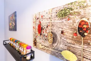 [Lake's Spices] 5-minute walk to the Lake and Center - Image 5