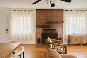 Spacious 2BR/2BA unit in Heart of South Arlington - Image 2