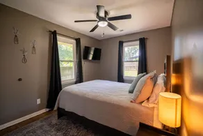 Somers Haven - Pet Friendly Home with Fenced Yard - Image 5