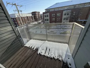 2 Bedroom, 2 Bath Townhouse Condo Central Location - Image 4