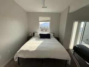 2 Bedroom, 2 Bath Townhouse Condo Central Location - Image 3
