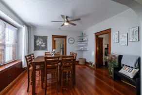 Millie's Cozy Parkside Home - Image 3