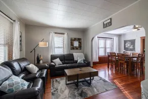 Millie's Cozy Parkside Home - Image 2