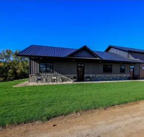 3 bed 2 bath luxury home with river view private. - Image 2