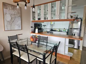 Beautiful first-floor apartment near shops - Image 2
