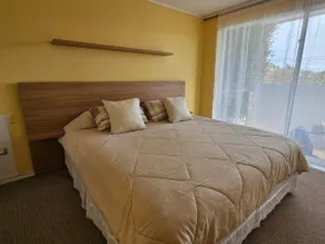 Beautiful first-floor apartment near shops - Image 4