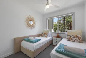 Main Beach Nth Facing 2 bed 2 bath spacious unit - Image 5