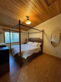 Charming & Serene Suburban Guesthouse - Image 2