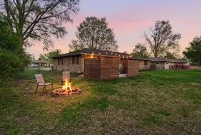 HotTub~Newly Renovated~RetroVibes~15 Min Dt Indy - Image 4