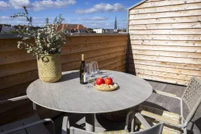 Stylish duplex with roof terrace and extras - Image 4