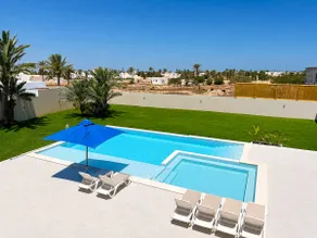 Luxury villa with sea view in Djerba - Image 2