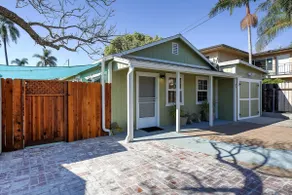 Goodland Blue House - Image 2