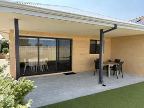 Well appointed two bedroom detached home - Image 4