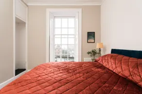 Spacious Harbour Apartment • Sleeps 6 - Image 4