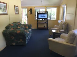 Cosy Family Retreat in the heart of Somerset Dam - Image 2