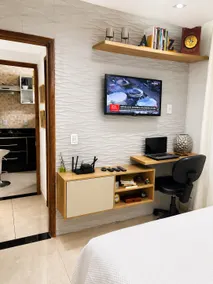 Cozy Apartment Near Medical School and Downtown - Image 3