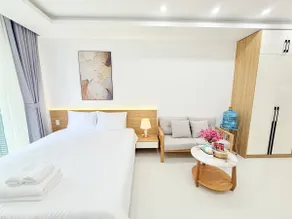 l 603 Suites l Sky-high & modern studio w Balcony - Image 3