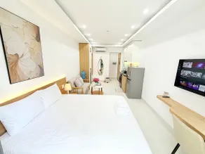 l 603 Suites l Sky-high & modern studio w Balcony - Image 5