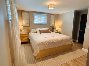 Lancaster Creekside Getaway - Image 3