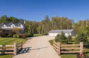 A Modern Country Retreat - Image 4