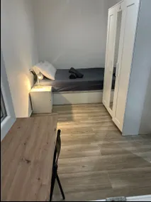 “Ideal for up to 4 people • Close to the subway and beach” - Image 3