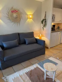 Comfortable 1-bedroom apartment, pool and large natural space - Image 2