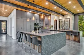 Clear Lake Luxury Escape • Waterfront & Hot Tub - Image 5