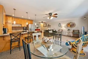 Bright Maui Condo • Large Lanai • Walk to Beach - Image 3