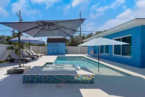 Heated Pool+Fire Pit+Trails+4 min to Beach - Image 3