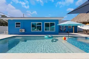 Heated Pool+Fire Pit+Trails+4 min to Beach - Image 2