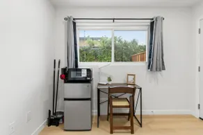 Jane's Home (LW) | Private Guest Suite w Bath+HVAC - Image 3