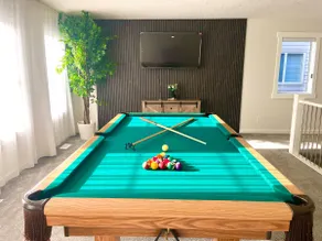 * The Copperleaf Luxury Retreat w/ Hot tub * - Image 2