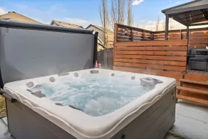 * The Copperleaf Luxury Retreat w/ Hot tub * - Image 3