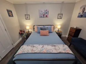 Cute 'n' Cozy, Pet Friendly Cottage! - Image 3