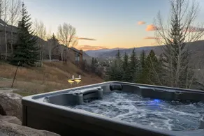 Whiskey Hill Luxury Retreat with Resort Amenities - Image 4