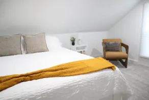 Modern 4BR Fun Retreat | w/Arcade, Near MOA & MSP - Image 3
